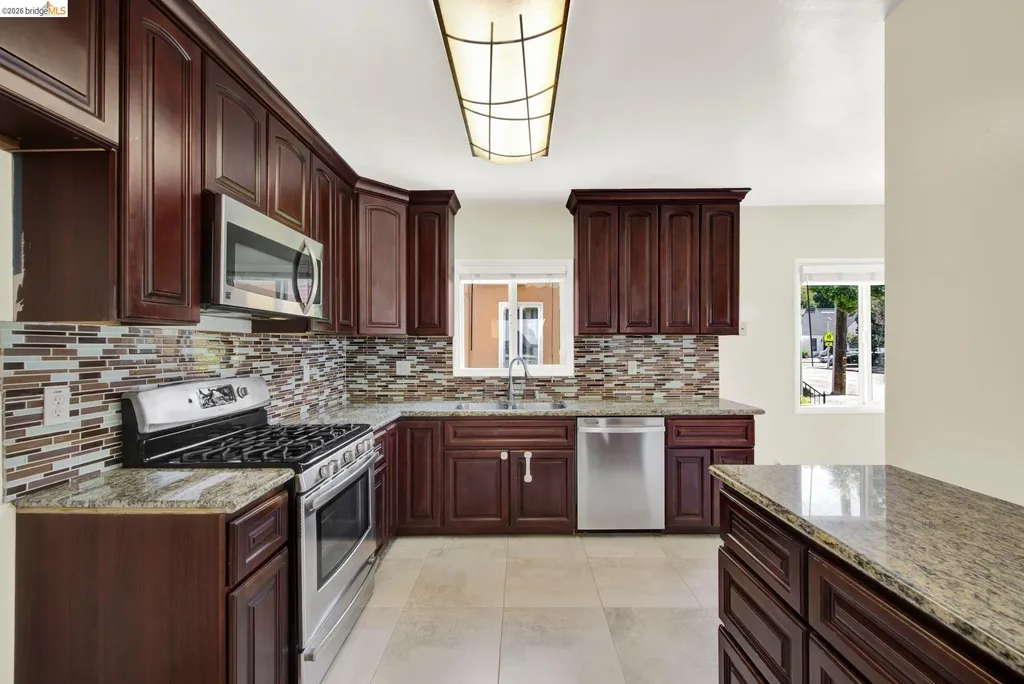 670 Estudillo Avenue San Leandro CA 94577