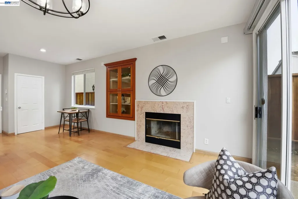 15518 Harbor Way San Leandro CA 94579
