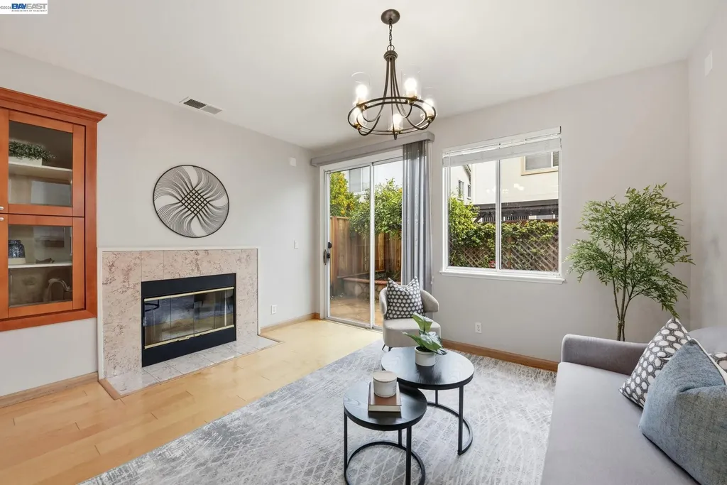 15518 Harbor Way San Leandro CA 94579