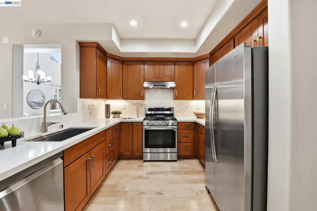 15518 Harbor Way San Leandro CA 94579