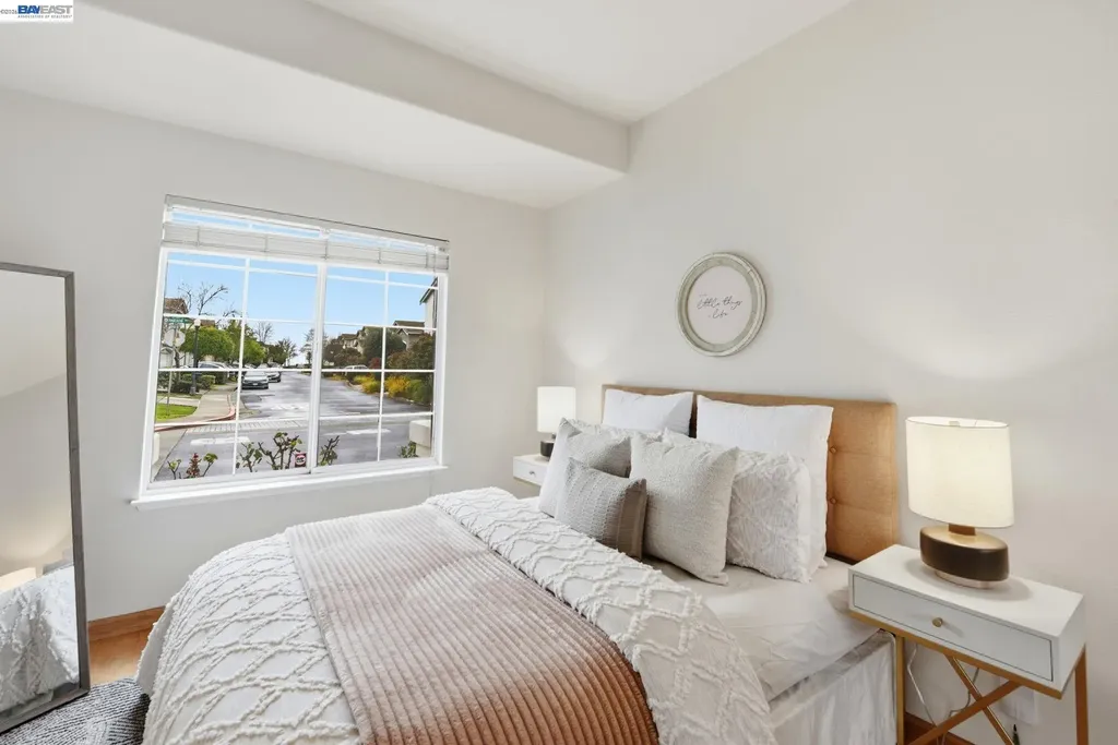 15518 Harbor Way San Leandro CA 94579