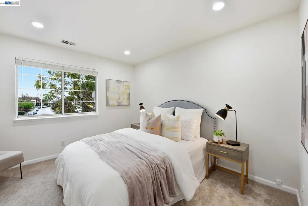 15518 Harbor Way San Leandro CA 94579
