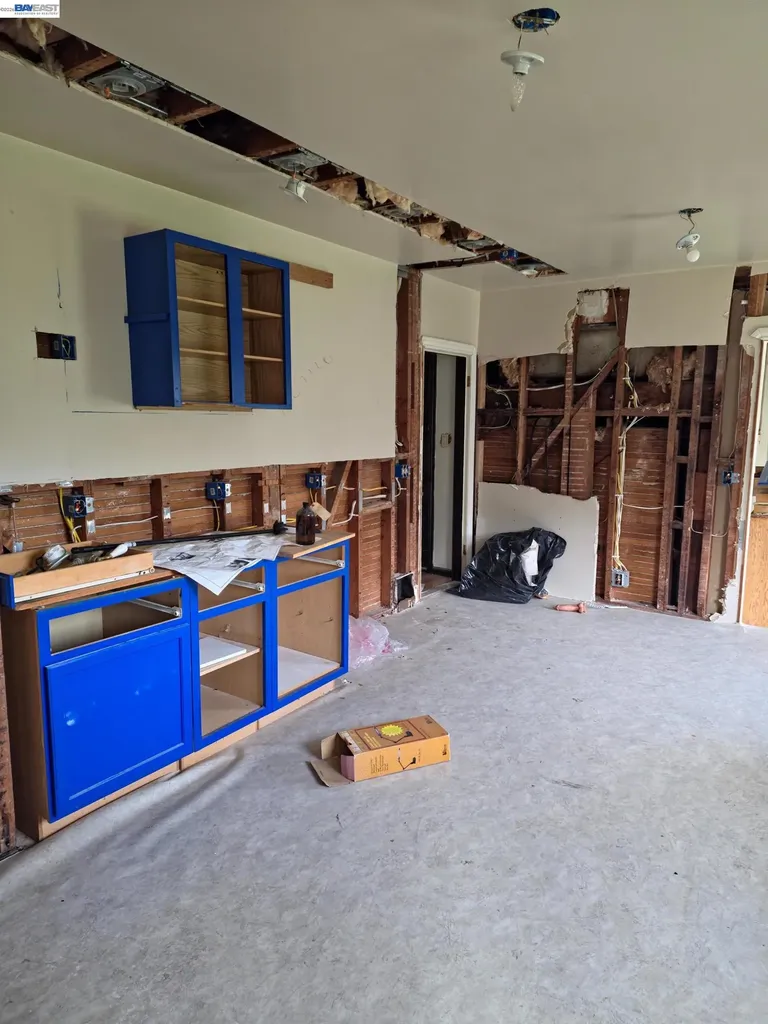 5685 Carberry Avenue Oakland CA 94609