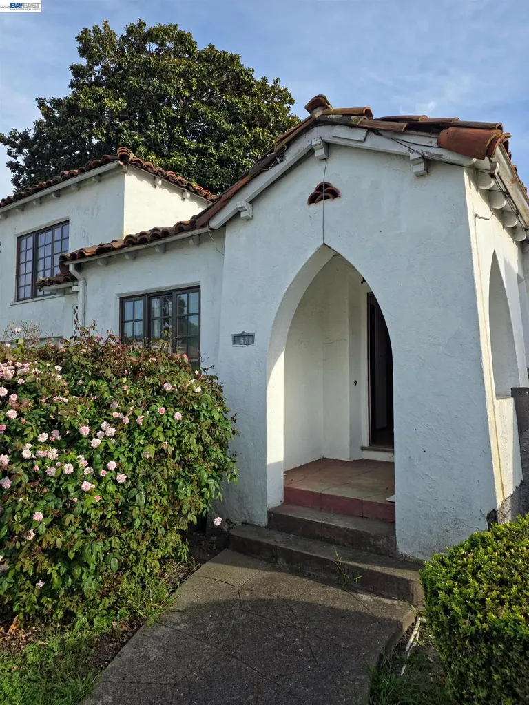 5685 Carberry Avenue Oakland CA 94609