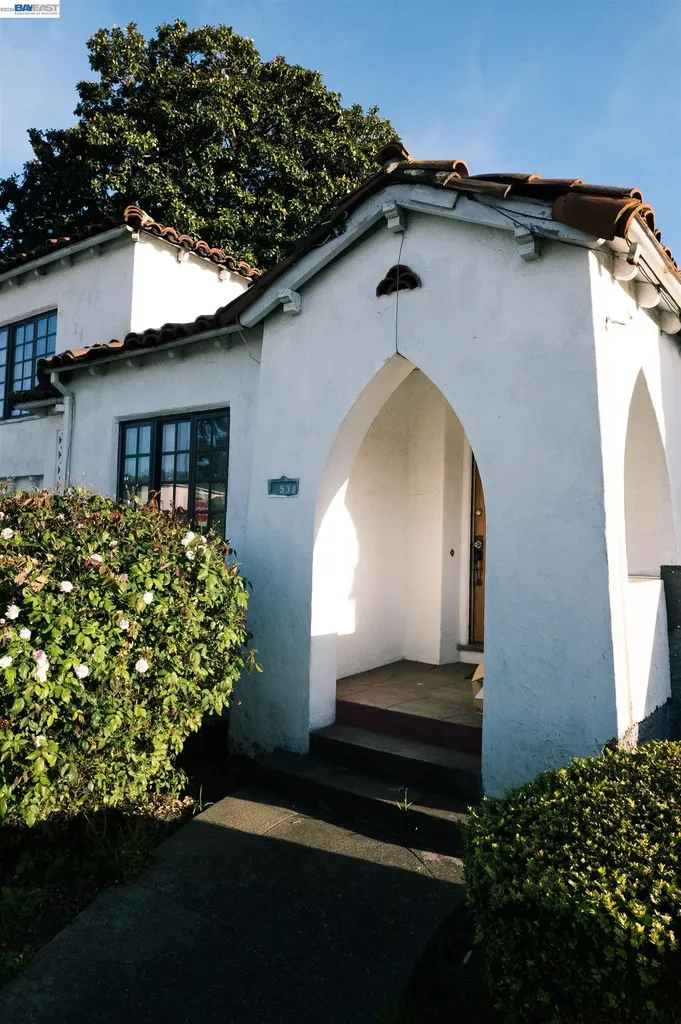 5685 Carberry Avenue Oakland CA 94609