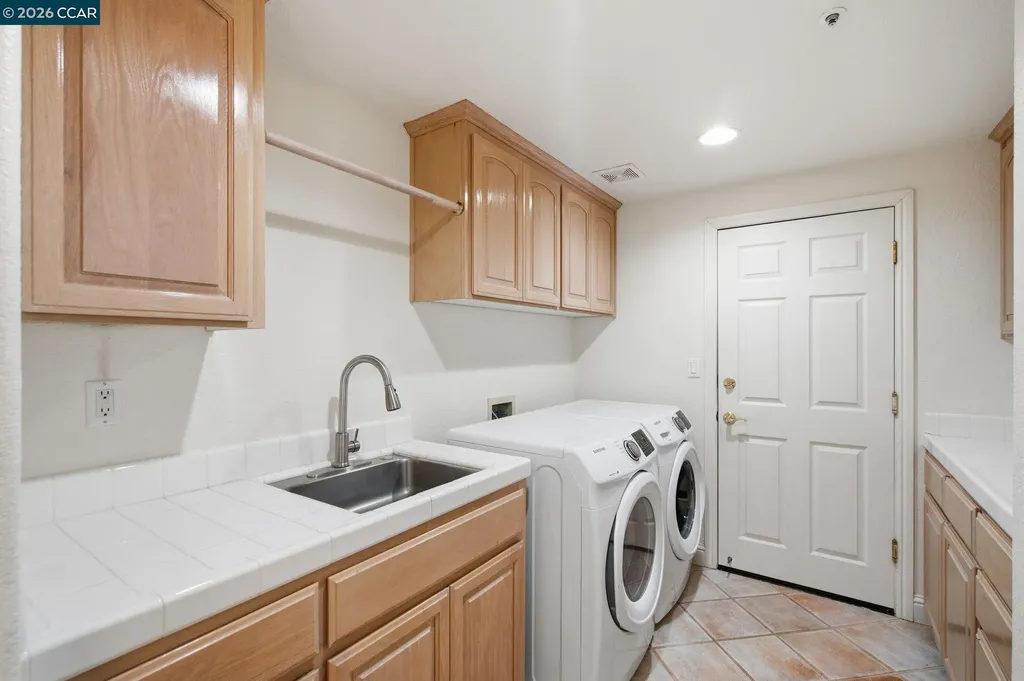 2151 Sky View Court Moraga CA 94556