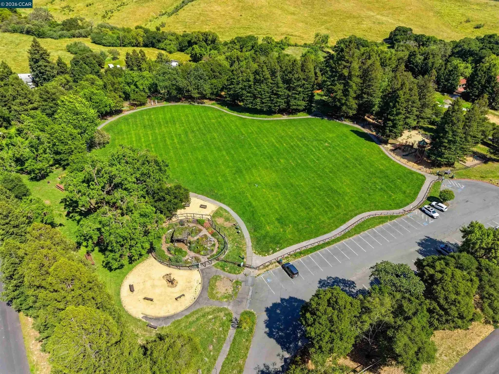 2151 Sky View Court Moraga CA 94556