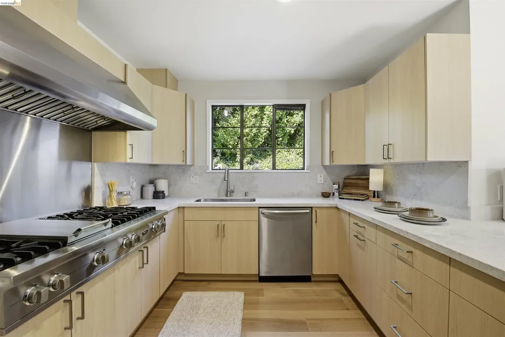 44 Highgate Road Kensington CA 94707