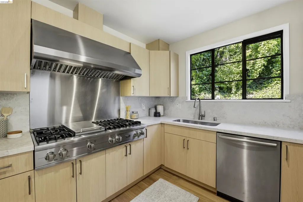 44 Highgate Road Kensington CA 94707