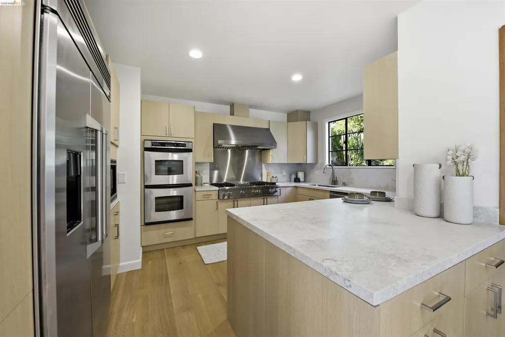 44 Highgate Road Kensington CA 94707