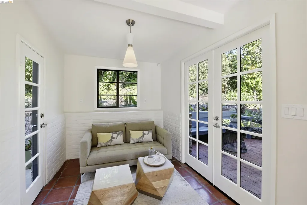 44 Highgate Road Kensington CA 94707