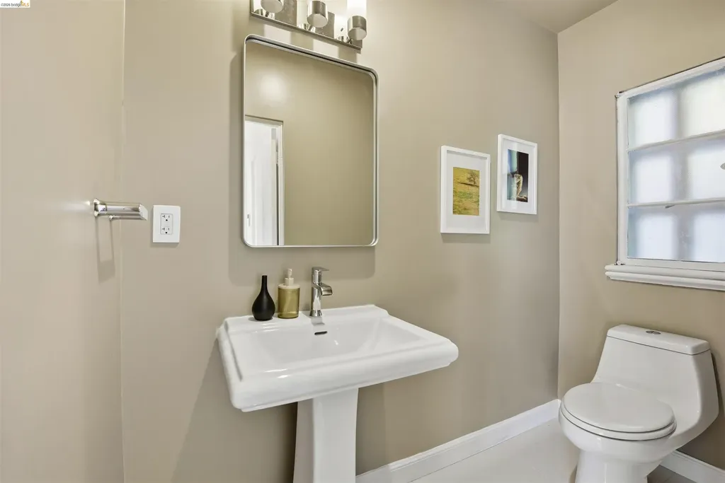 44 Highgate Road Kensington CA 94707
