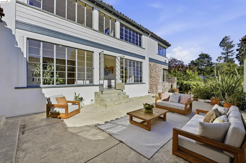 44 Highgate Road Kensington CA 94707