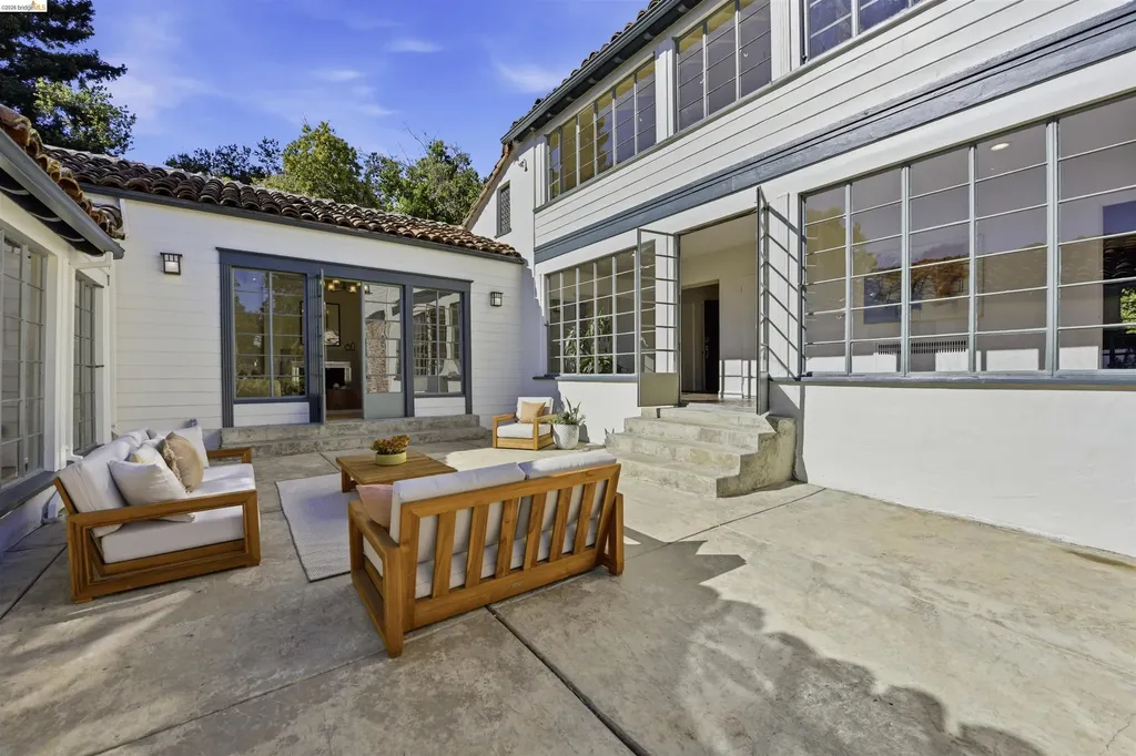 44 Highgate Road Kensington CA 94707