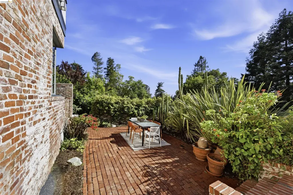 44 Highgate Road Kensington CA 94707