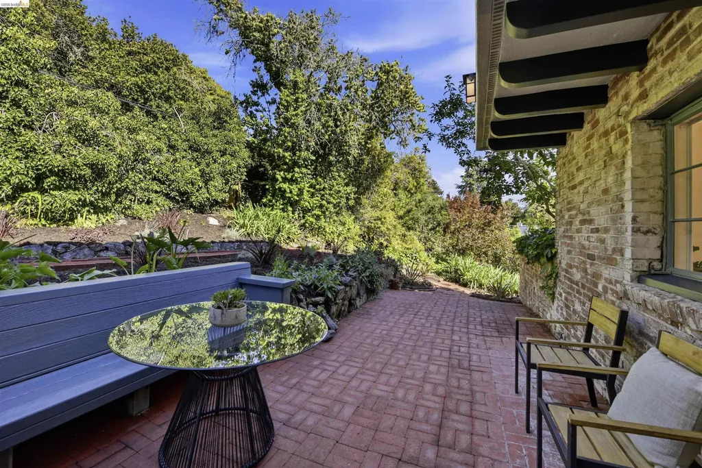 44 Highgate Road Kensington CA 94707