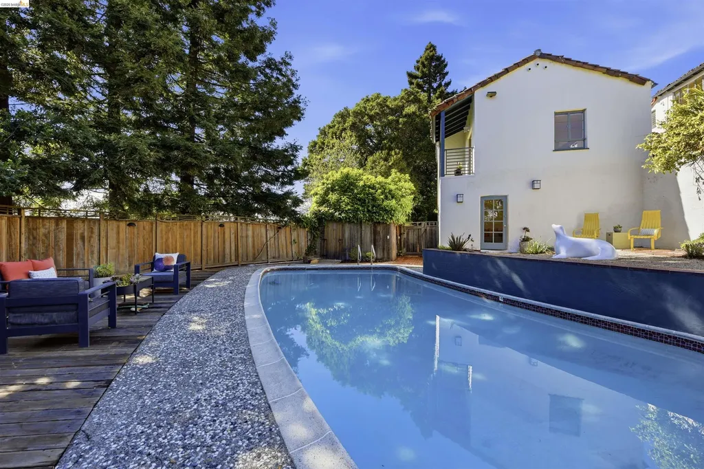 44 Highgate Road Kensington CA 94707