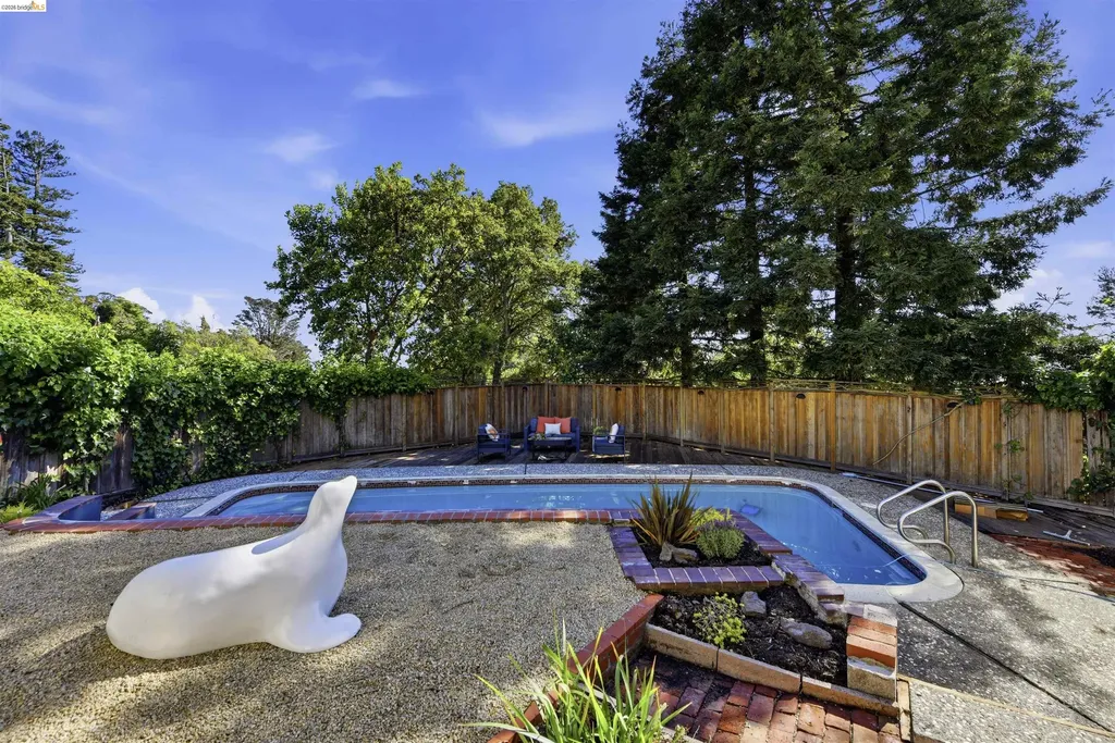 44 Highgate Road Kensington CA 94707