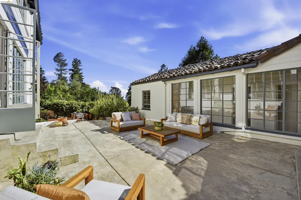 44 Highgate Road Kensington CA 94707