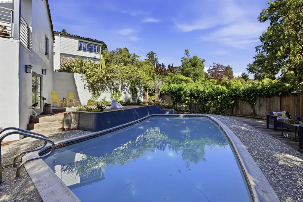44 Highgate Road Kensington CA 94707