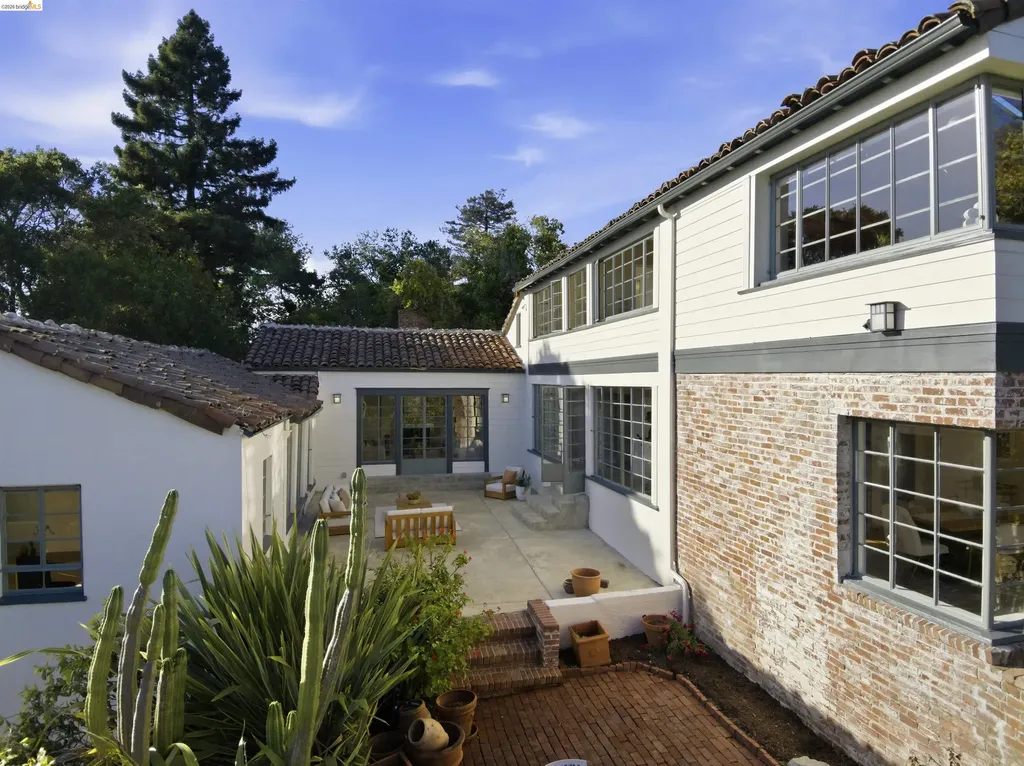 44 Highgate Road Kensington CA 94707