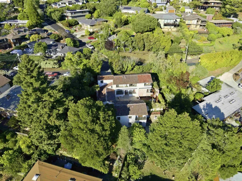 44 Highgate Road Kensington CA 94707