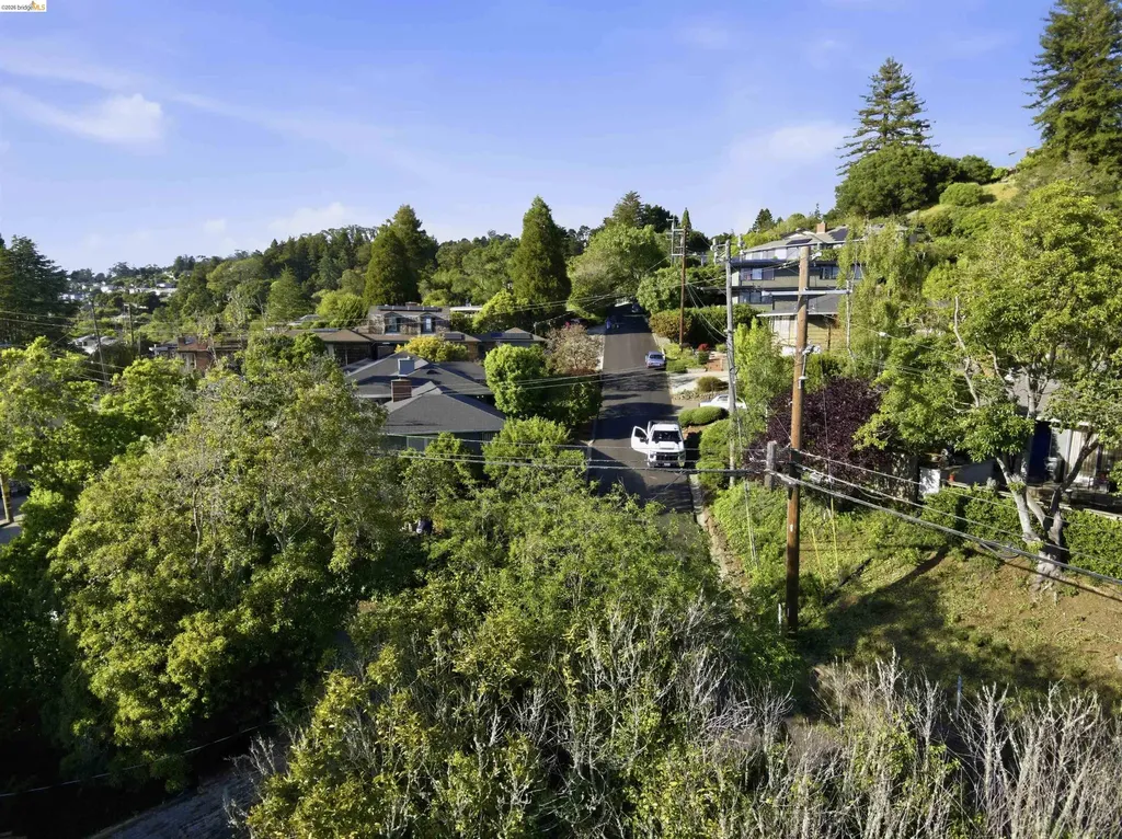 44 Highgate Road Kensington CA 94707