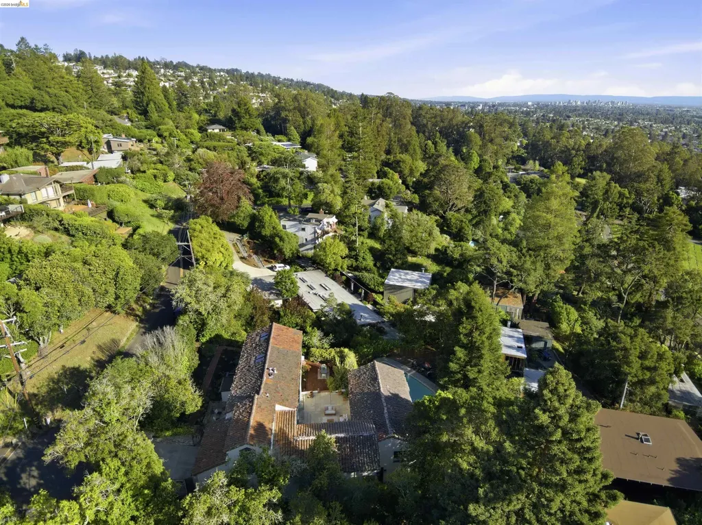 44 Highgate Road Kensington CA 94707