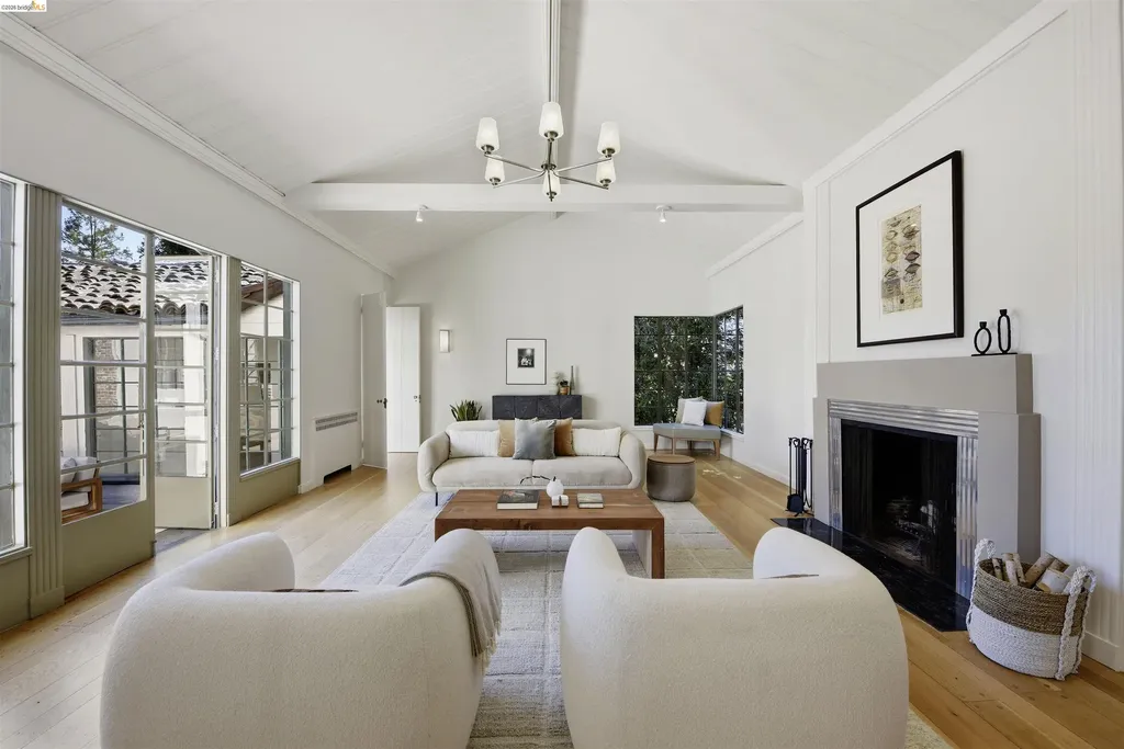 44 Highgate Road Kensington CA 94707