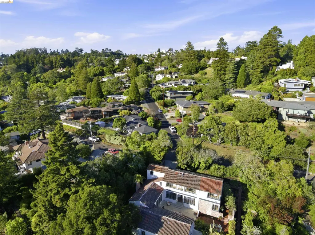 44 Highgate Road Kensington CA 94707