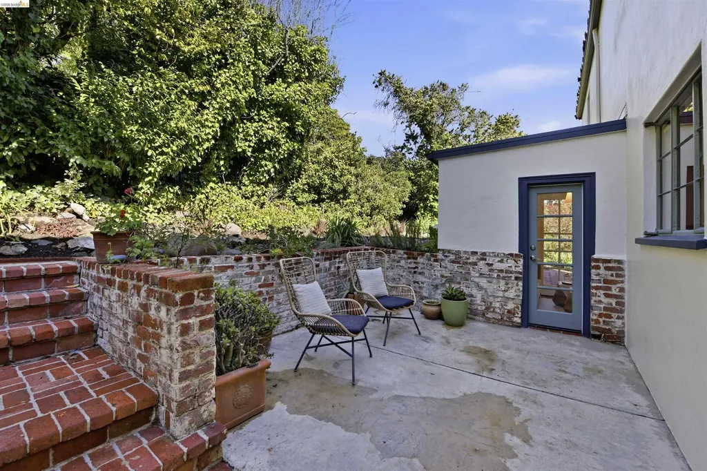 44 Highgate Road Kensington CA 94707