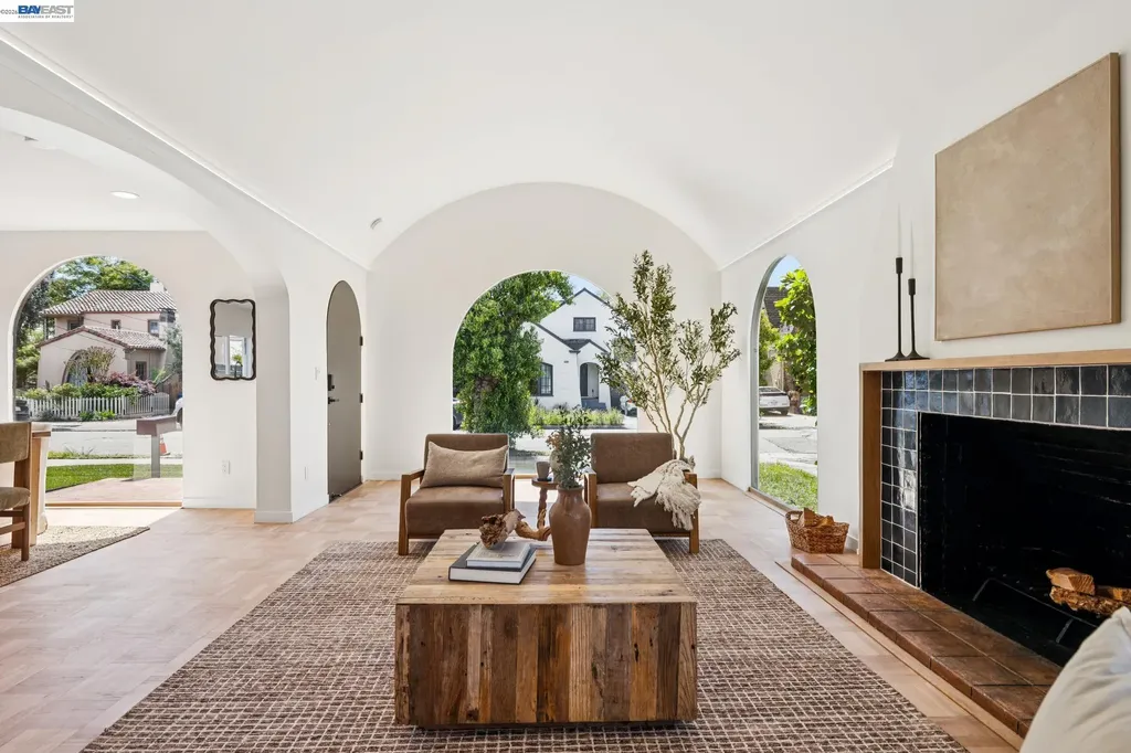 2713 Calhoun Street Alameda CA 94501