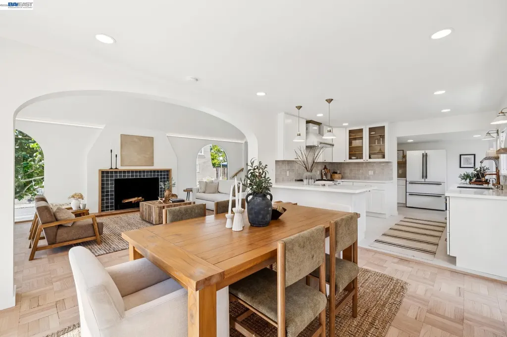 2713 Calhoun Street Alameda CA 94501
