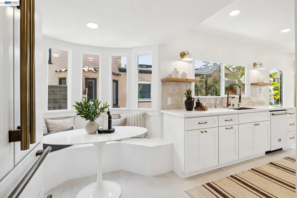 2713 Calhoun Street Alameda CA 94501