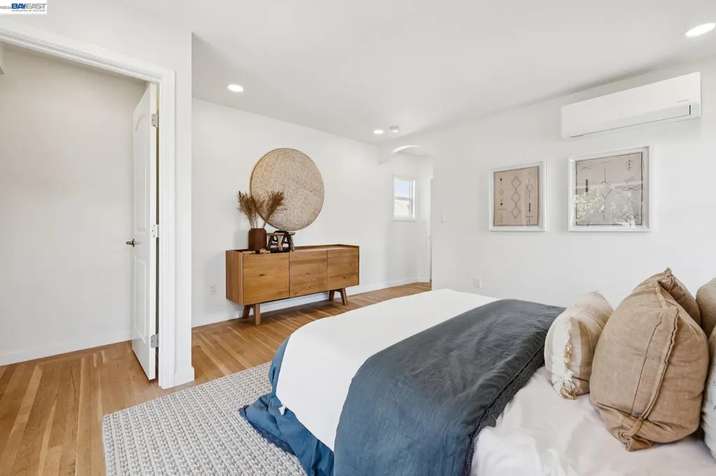 2713 Calhoun Street Alameda CA 94501