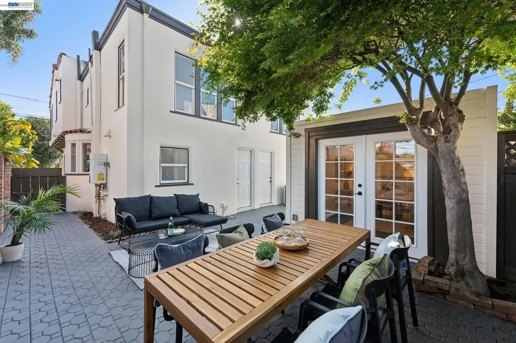 2713 Calhoun Street Alameda CA 94501