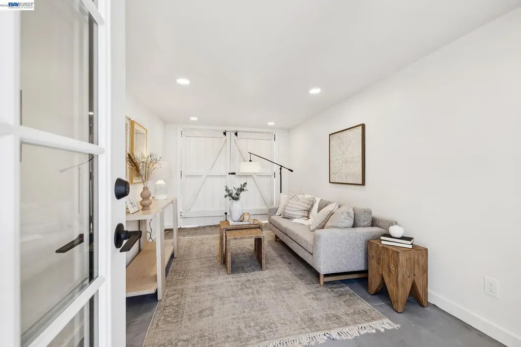 2713 Calhoun Street Alameda CA 94501
