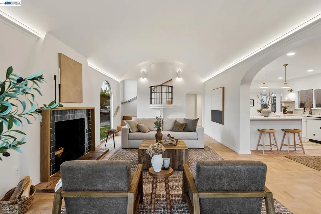 2713 Calhoun Street Alameda CA 94501