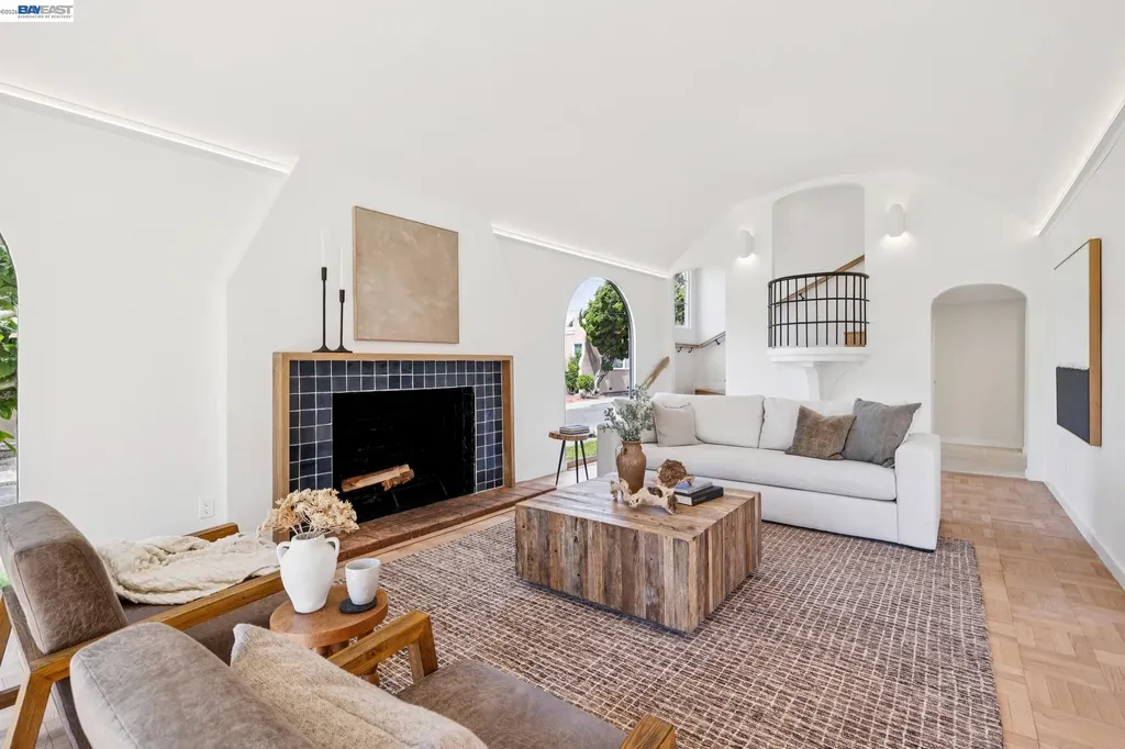 2713 Calhoun Street Alameda CA 94501