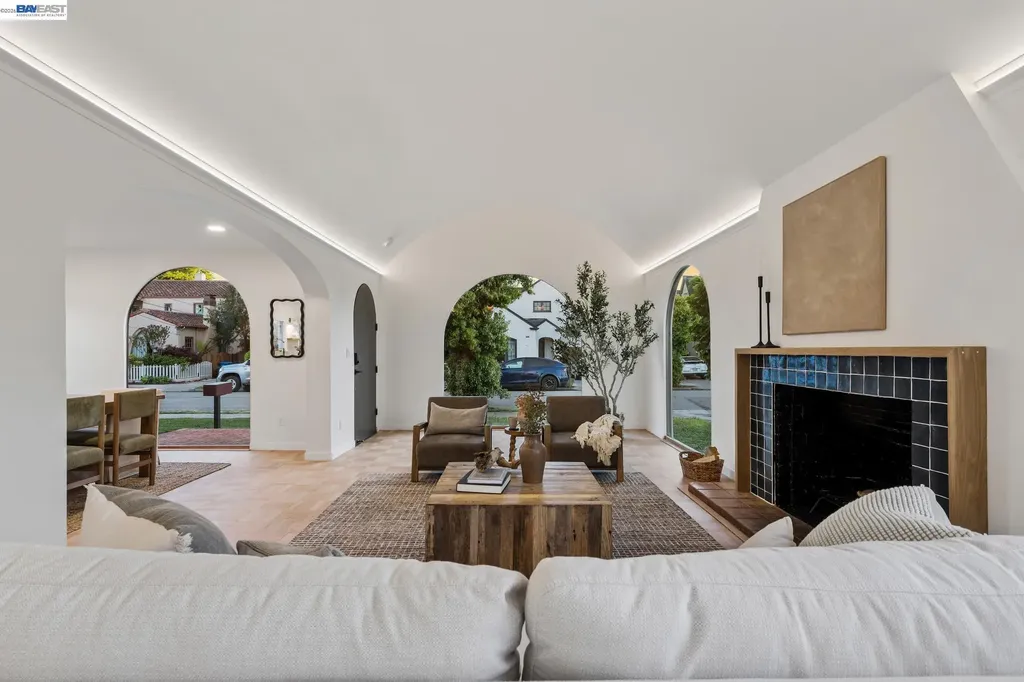 2713 Calhoun Street Alameda CA 94501