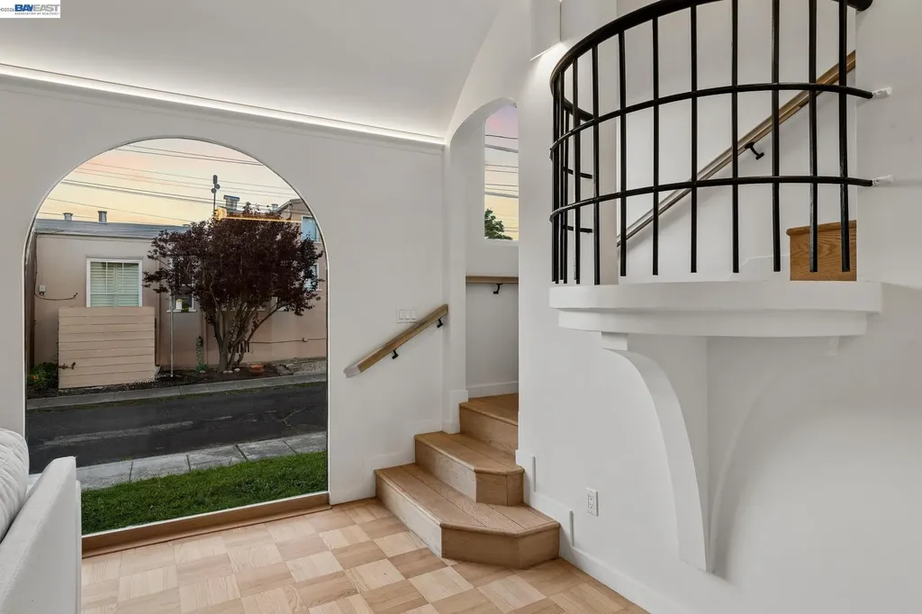 2713 Calhoun Street Alameda CA 94501