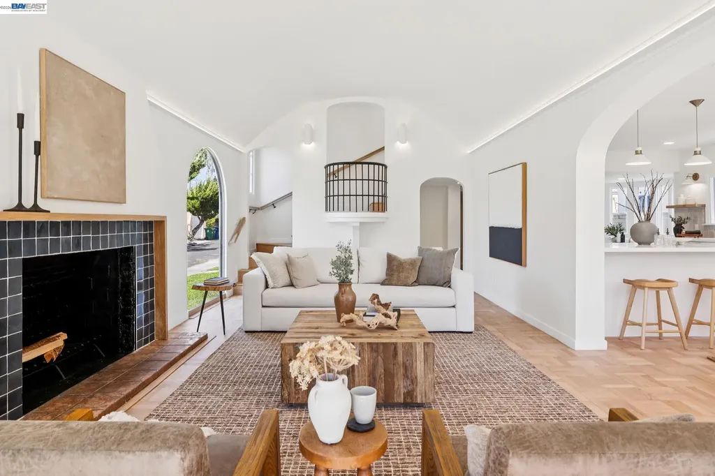 2713 Calhoun Street Alameda CA 94501