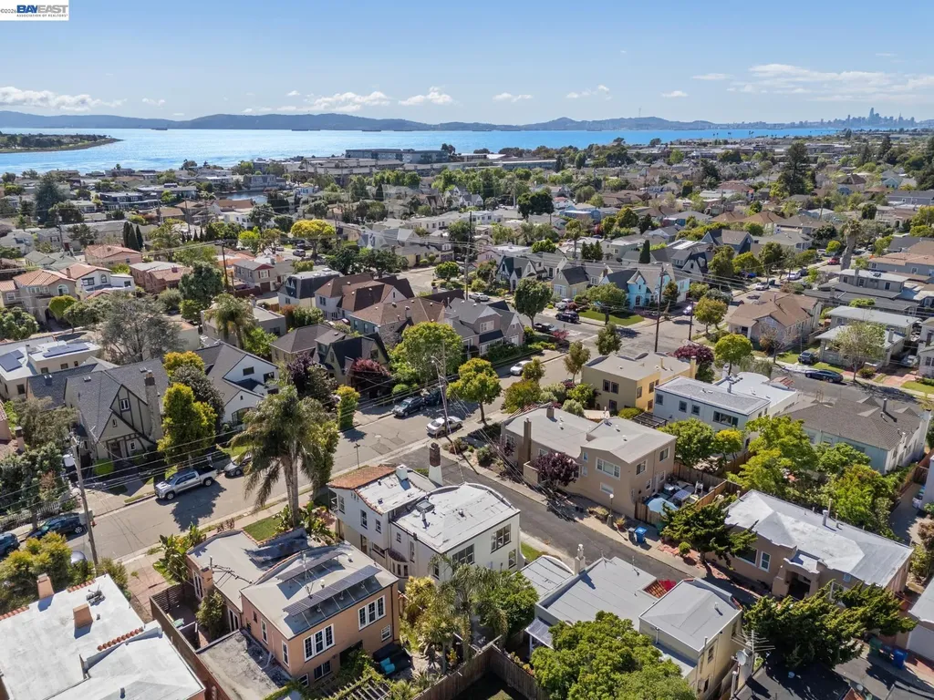 2713 Calhoun Street Alameda CA 94501