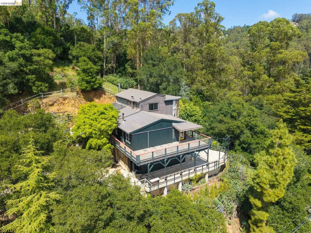 6383 Valley View Road Oakland CA 94611