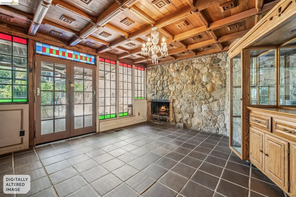 6383 Valley View Road Oakland CA 94611