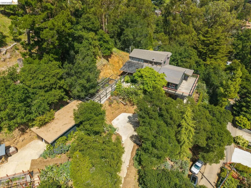 6383 Valley View Road Oakland CA 94611