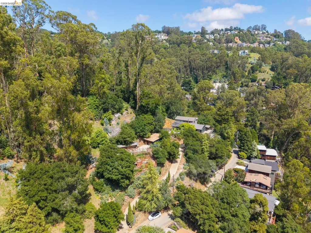 6383 Valley View Road Oakland CA 94611