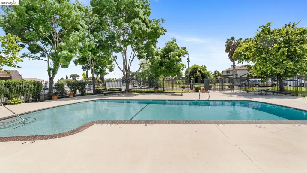 2110 Peppertree Antioch CA 94509
