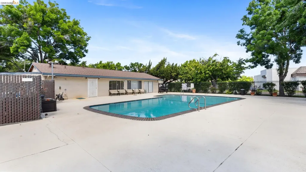 2110 Peppertree Antioch CA 94509