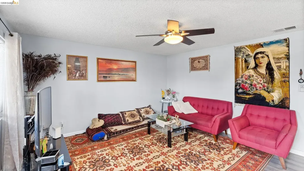 2110 Peppertree Antioch CA 94509